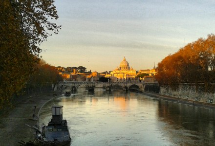 Vista dal Ponte Umberto I a Roma il 20 dicembre 2012