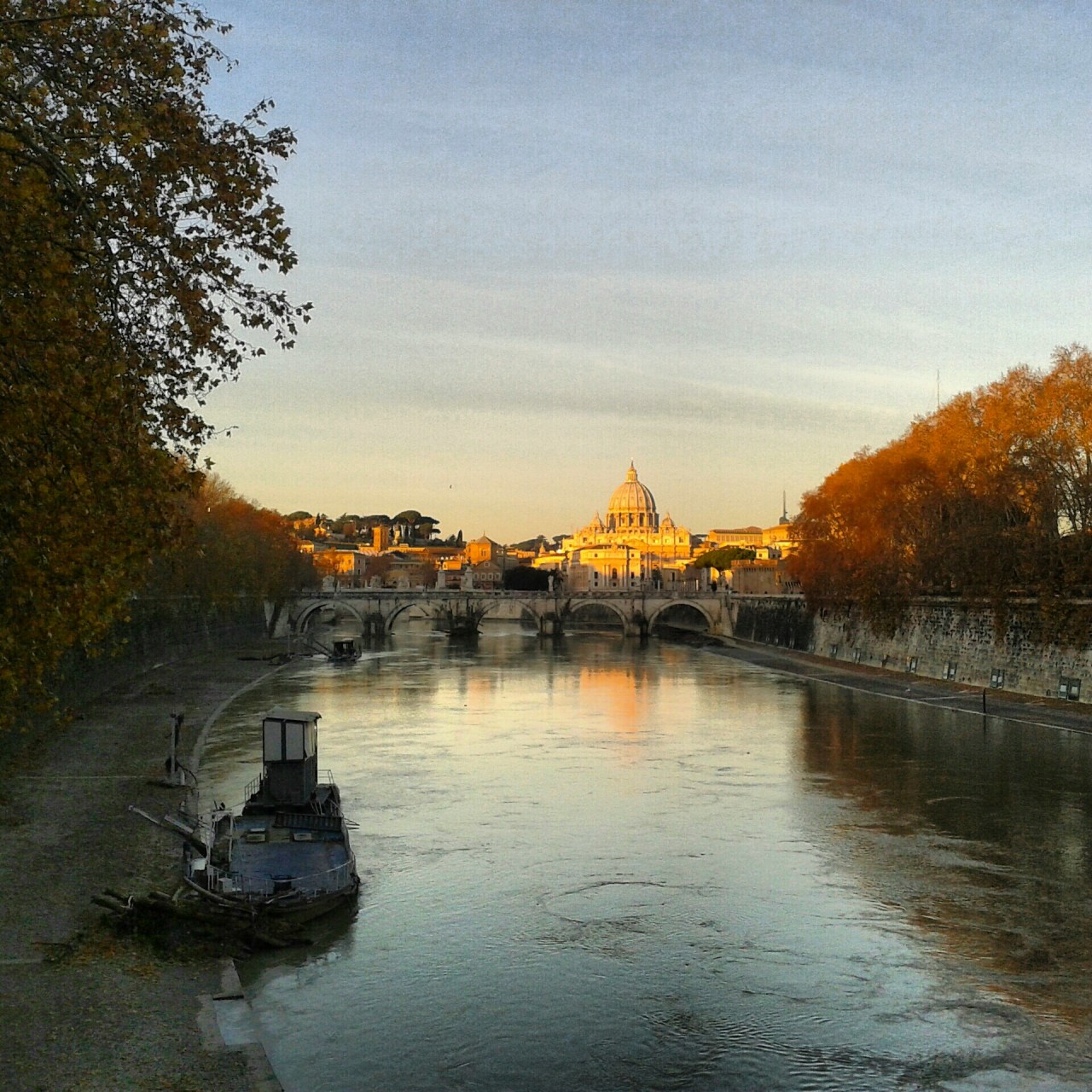 Vista dal Ponte Umberto I a Roma il 20 dicembre 2012