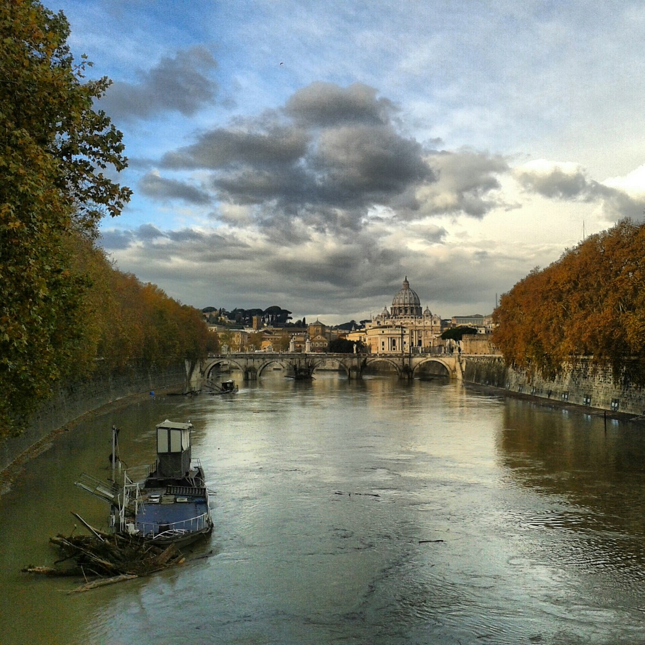 Vista dal Ponte Umberto I il 6 dicembre 2012.