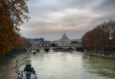 Vista dal Ponte Umberto I a Roma il 21 dicembre 2012