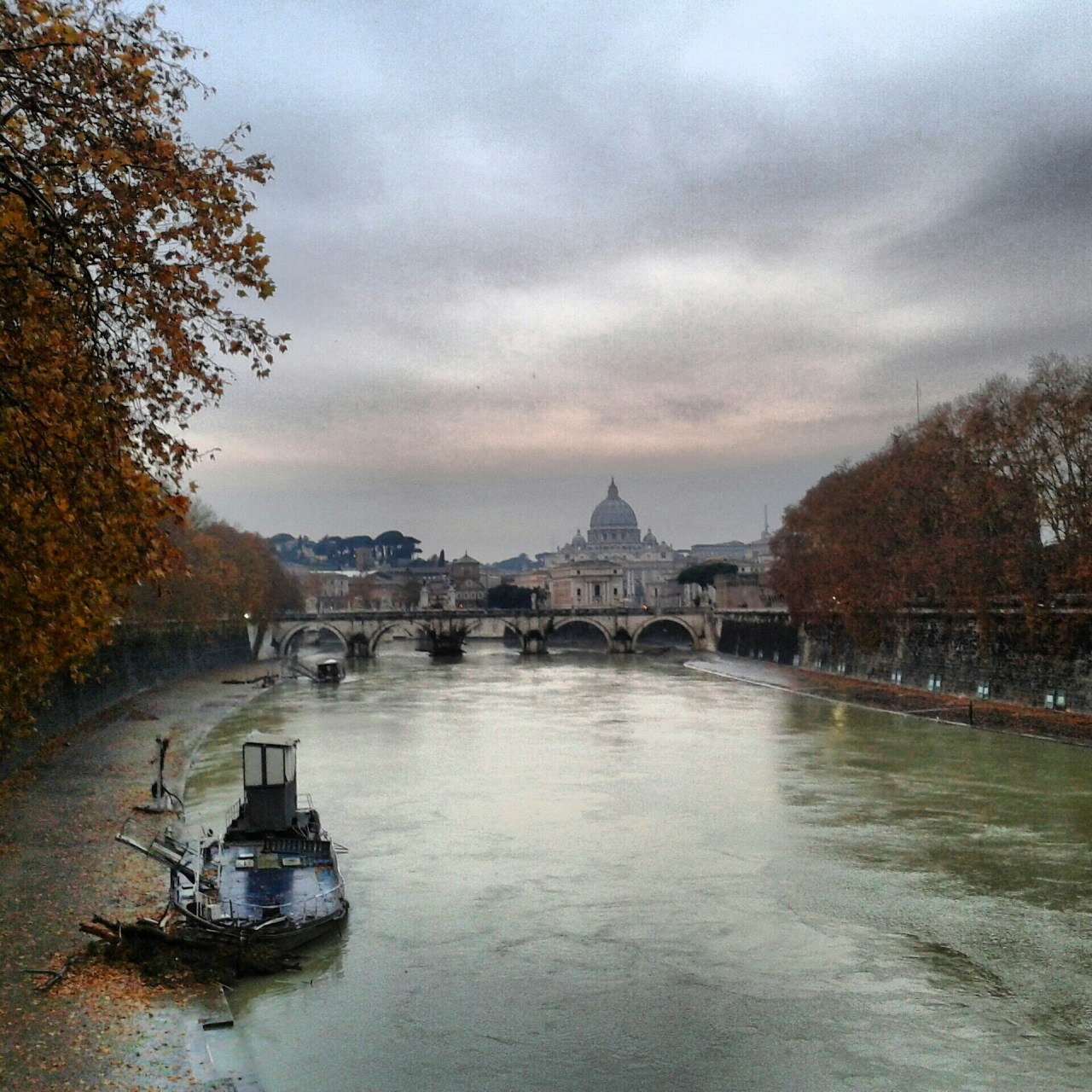Vista dal Ponte Umberto I a Roma il 21 dicembre 2012