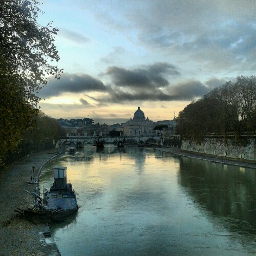 Vista dal Ponte Umberto I il 21 dicembre 2012
