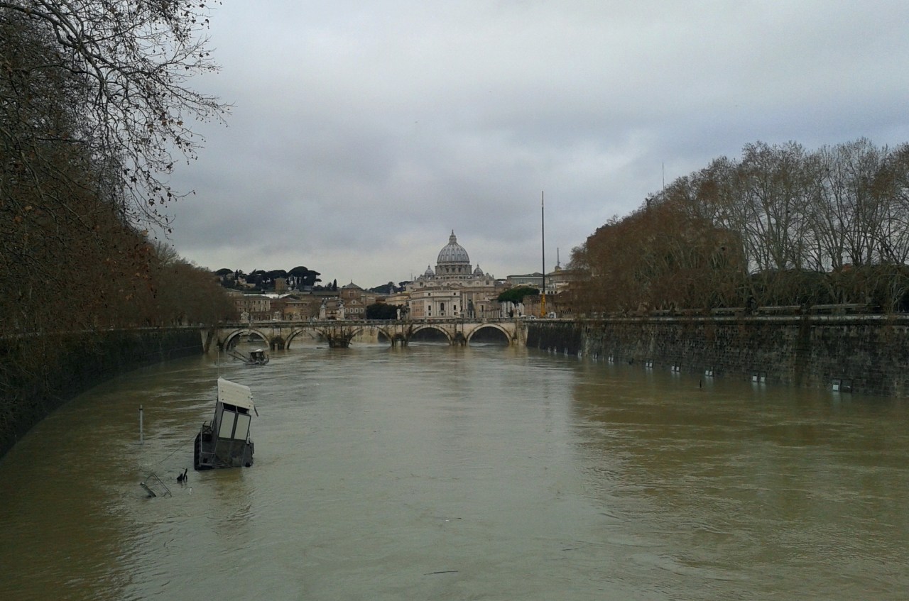 Vista dal Ponte Umberto I il 21 gennaio 2013