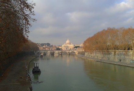 Vista dal Ponte Umberto I a Roma 8 gennaio 2013