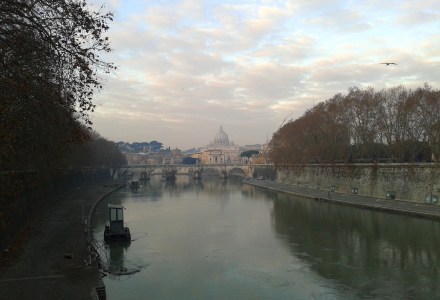 Vista dal Ponte Umberto I a Roma il 9 gennaio 2013