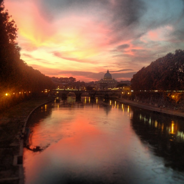 tramonto spettacolare Tevere